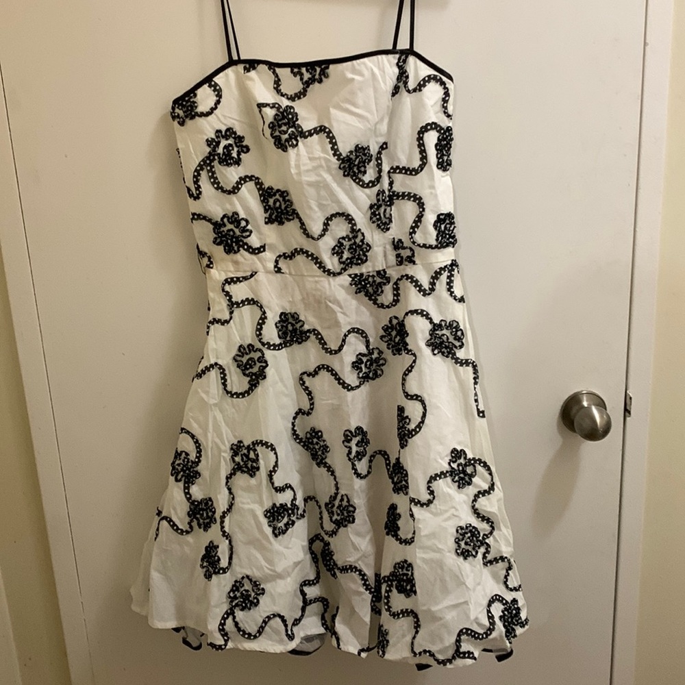 Brand new Sfeppir Out dress
